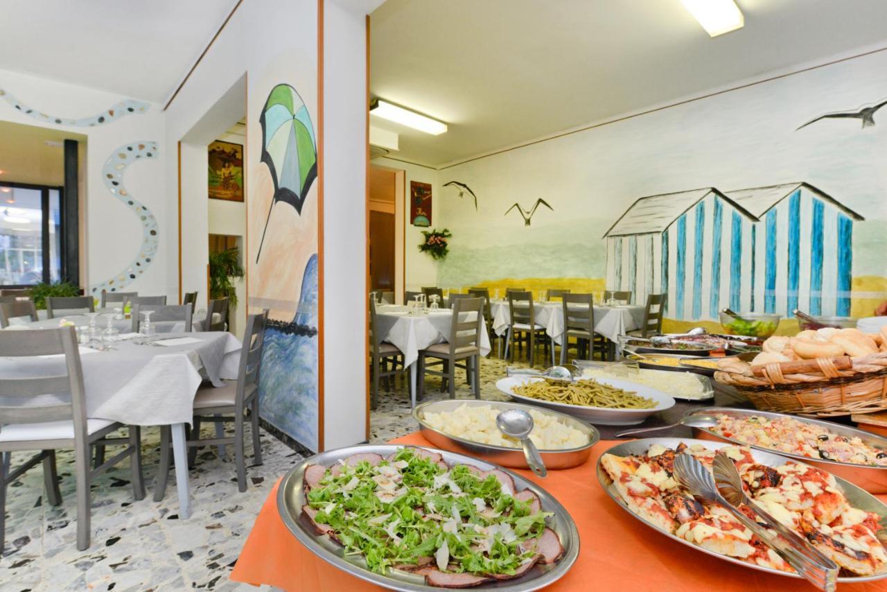 Hotel Flora Capri Cesenatico Extérieur photo